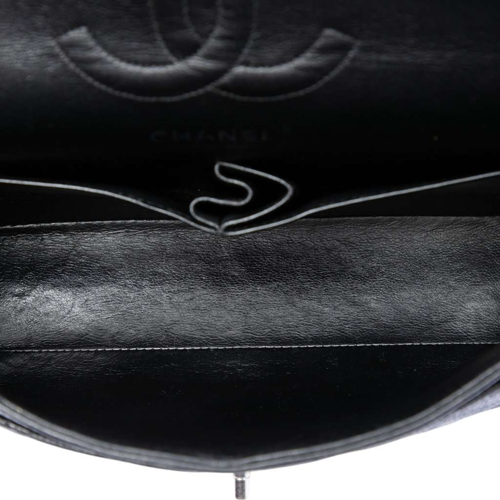 Chanel Medium Classic Caviar Double Flap Black Leather Very good - Model View