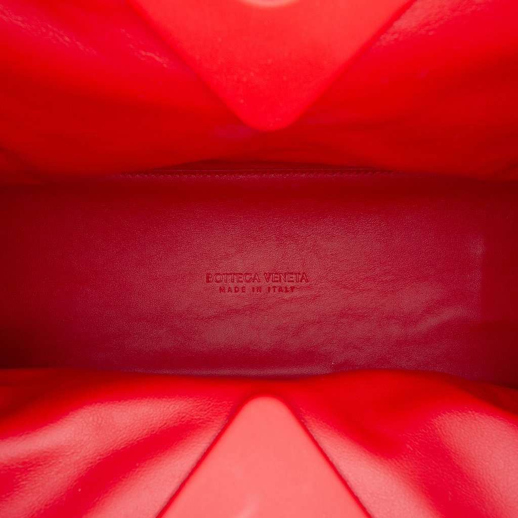 Bottega Veneta Medium Boucle Tweed The Point Triangle Satchel Red Very good - Model View
