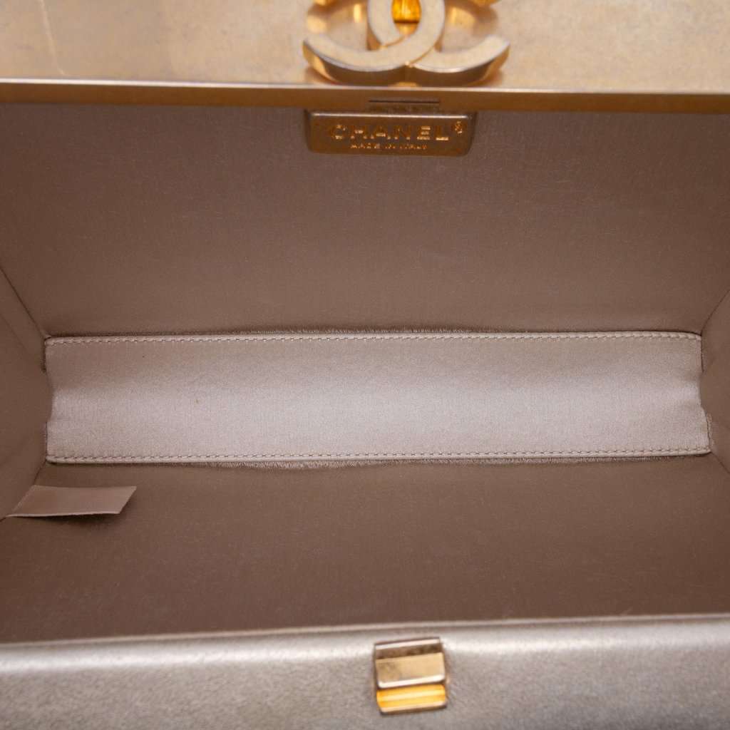 Chanel Chocolate Bar Metallic Lambskin Frame Clutch with Chain Gold Leather Very good - Model View
