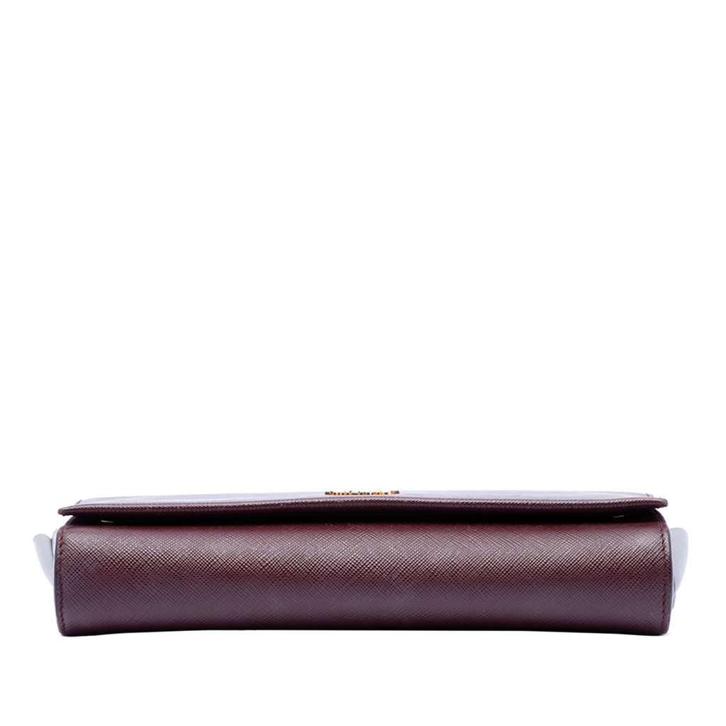 Prada Saffiano and City Calf Bibliotheque Clutch with Chain Red Leather Very good condition - Inside View