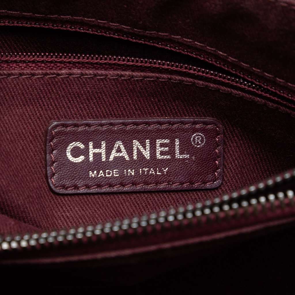 Chanel CC Quilted Glazed Calfskin Flap Black Leather Very good condition - Box View