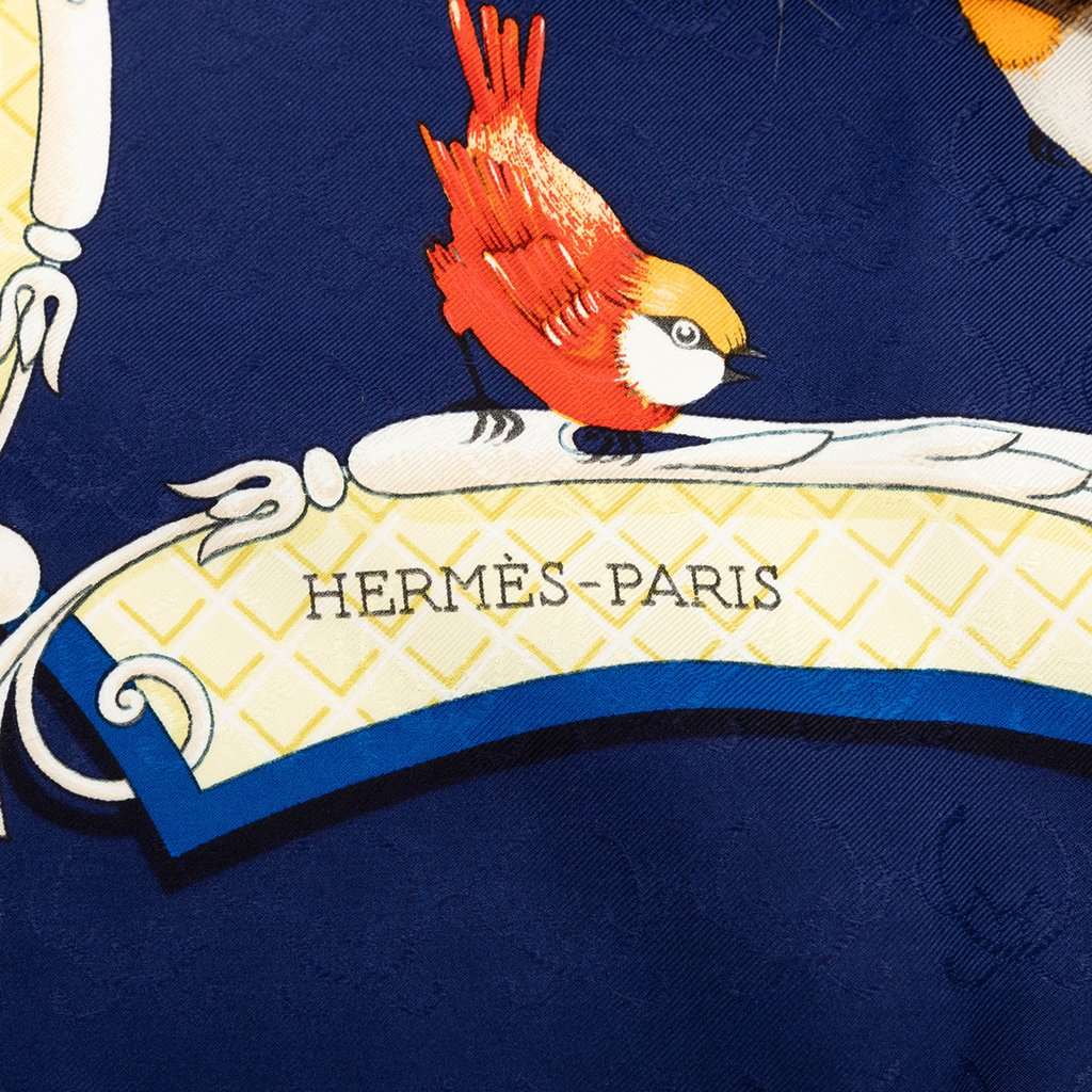 Hermès La Cle des Champs Silk Scarf 90 Blue Never worn - Box View