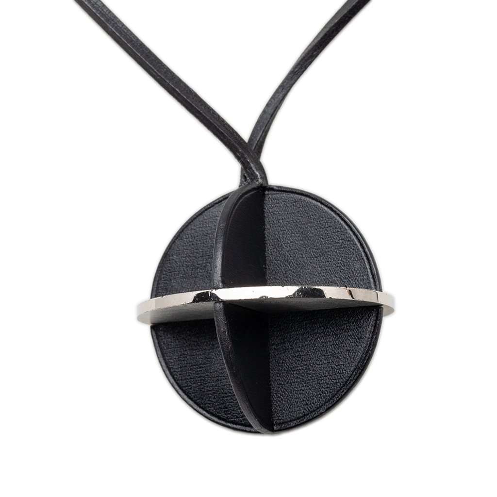 Hermès Leather and Brass Zodiac Pendant Necklace Black Leather Very good condition - Inside View