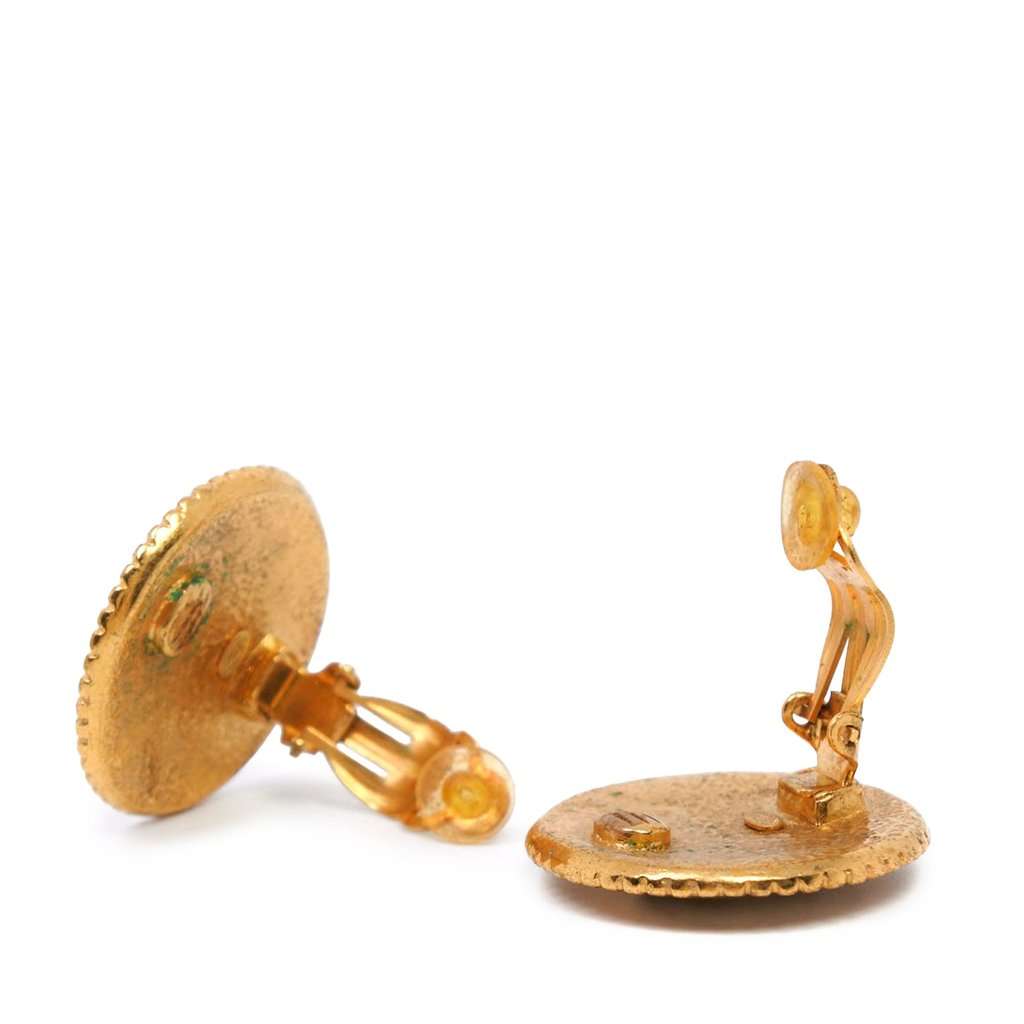 Chanel CC Gold Plated Round Clip On Earrings Gold Metal Very good - Model View