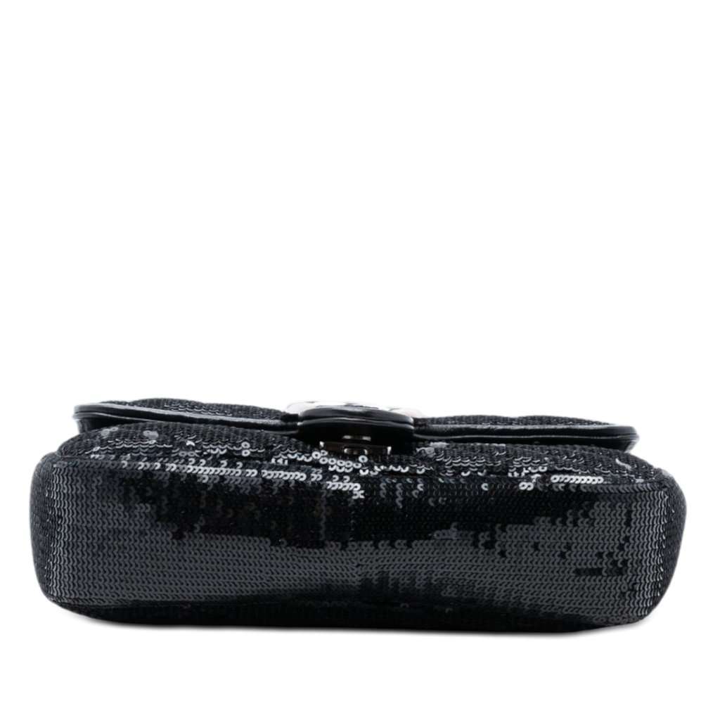 Gucci Small GG Marmont Matelasse Diagonal Sequin and Leather Torchon Shoulder Bag Black Very good condition - Inside View