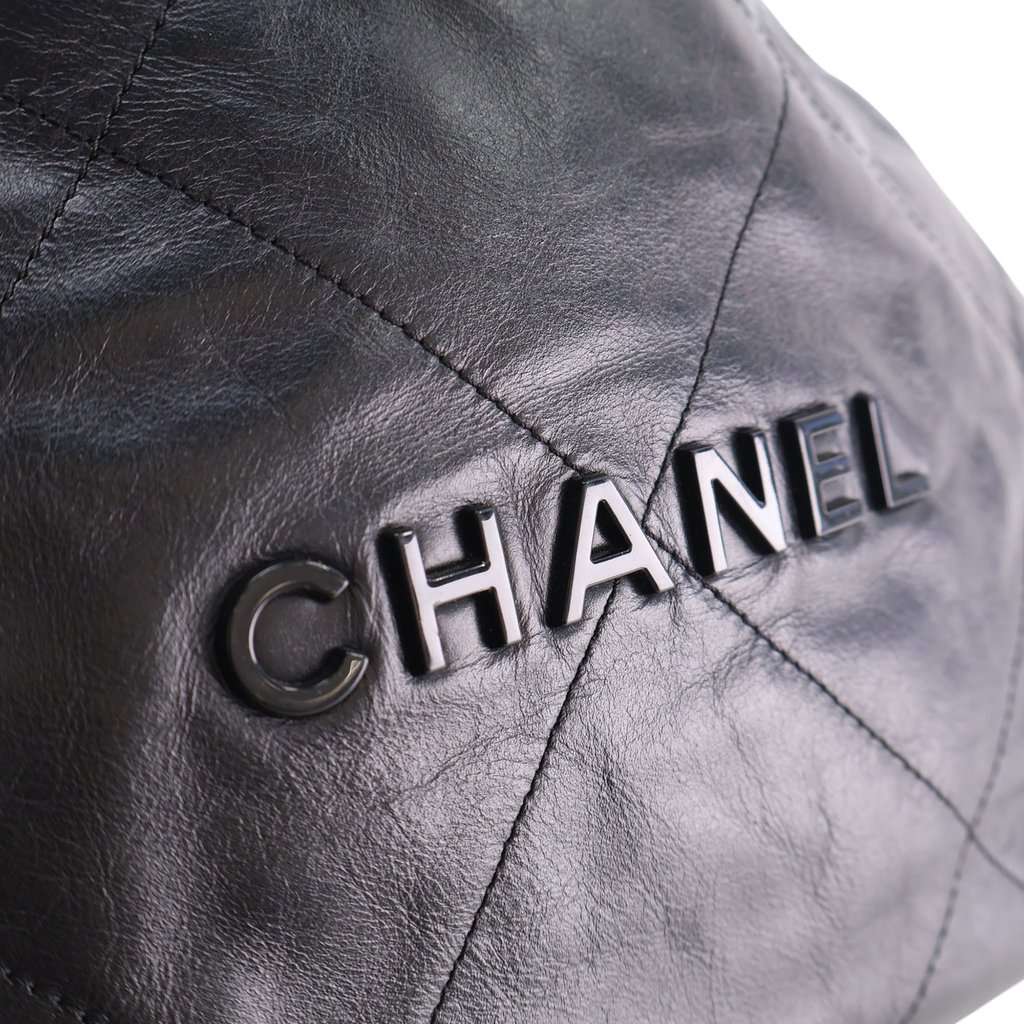Chanel Large Quilted Shiny Calfskin 22 Backpack Black Leather Very good condition - Box View
