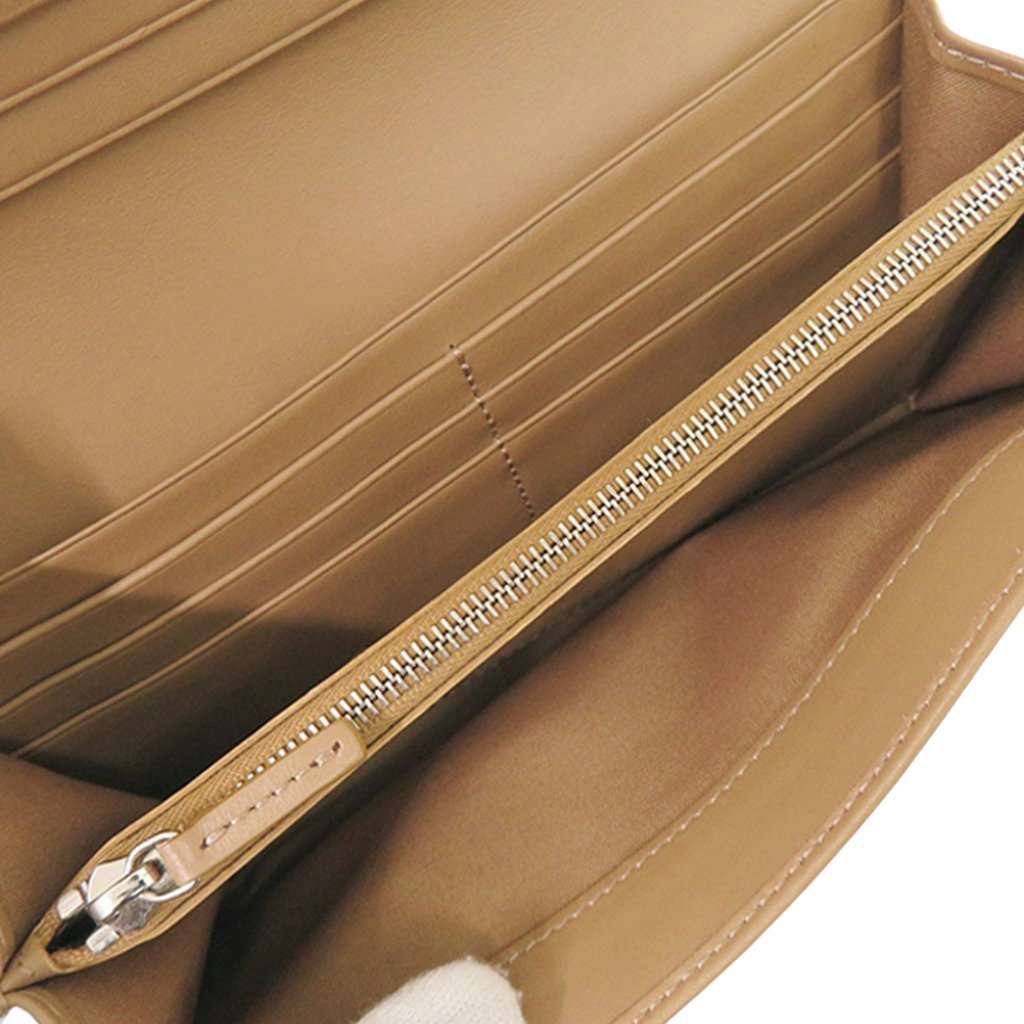 Fendi Vitello Liberty Studded Continental Wallet with Chain Brown Leather Very good condition - Model View