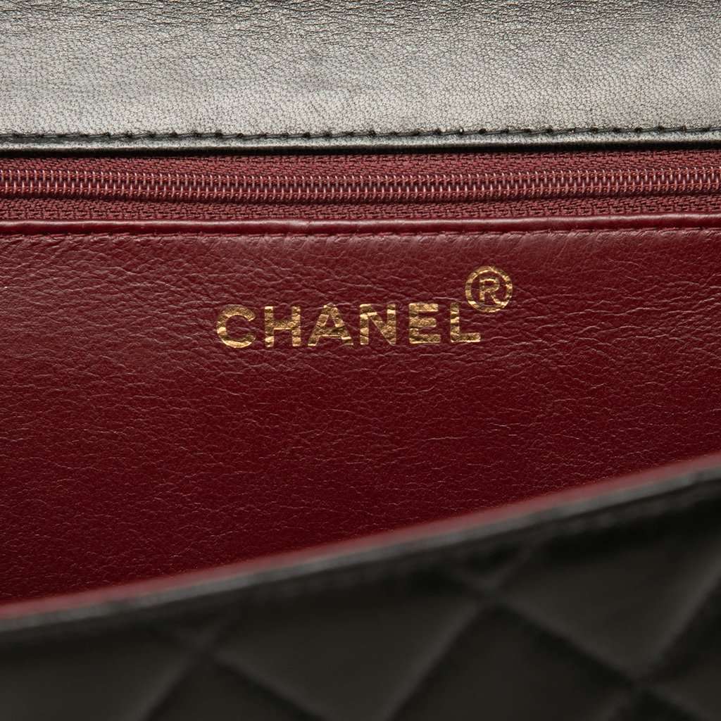 Chanel CC Quilted Lambskin Single Flap Black Leather Very good - Box View