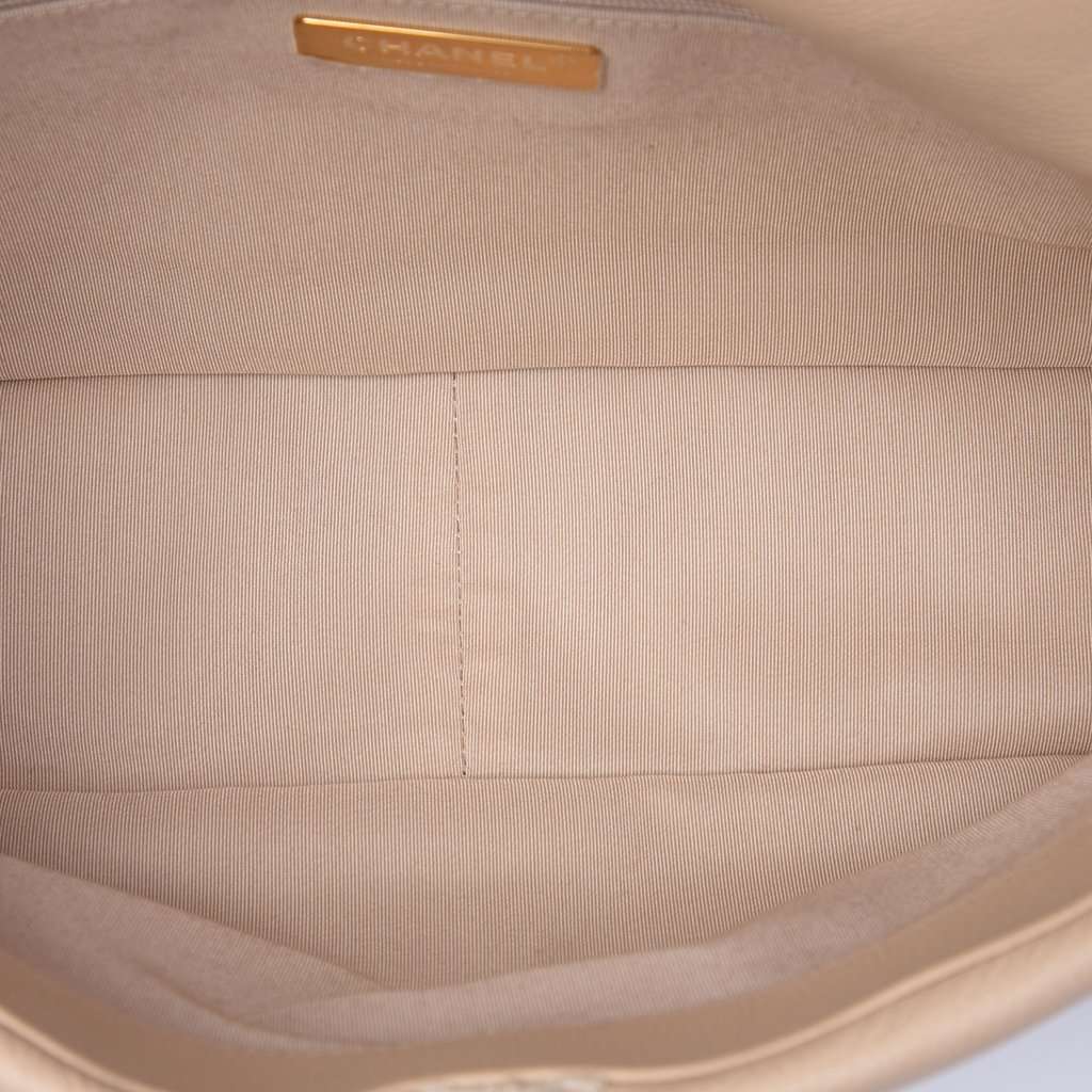 Chanel Large Crochet Calfskin 19 Flap Beige Leather Very good condition - Model View