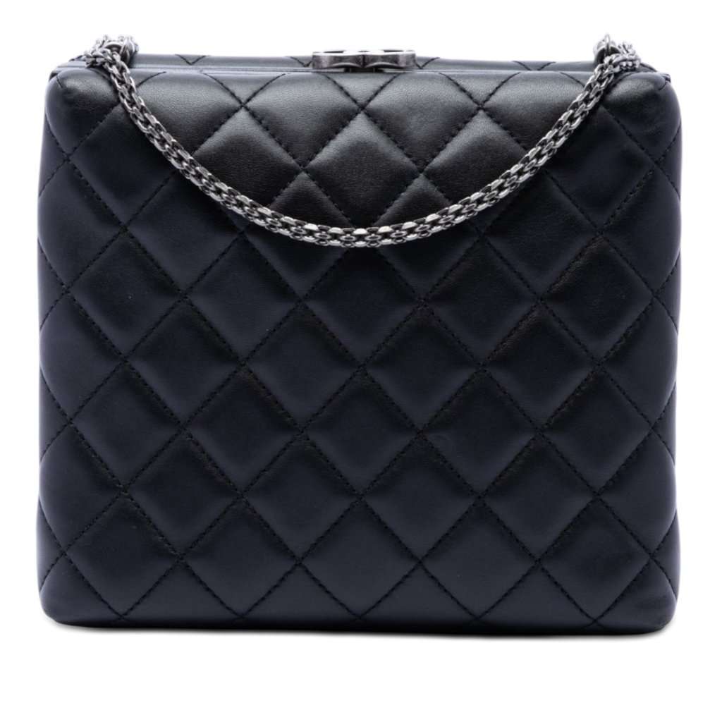 Chanel CC Quilted Lambskin Kiss Lock Minaudiere Chain Crossbody Black Leather Very good condition - Front View