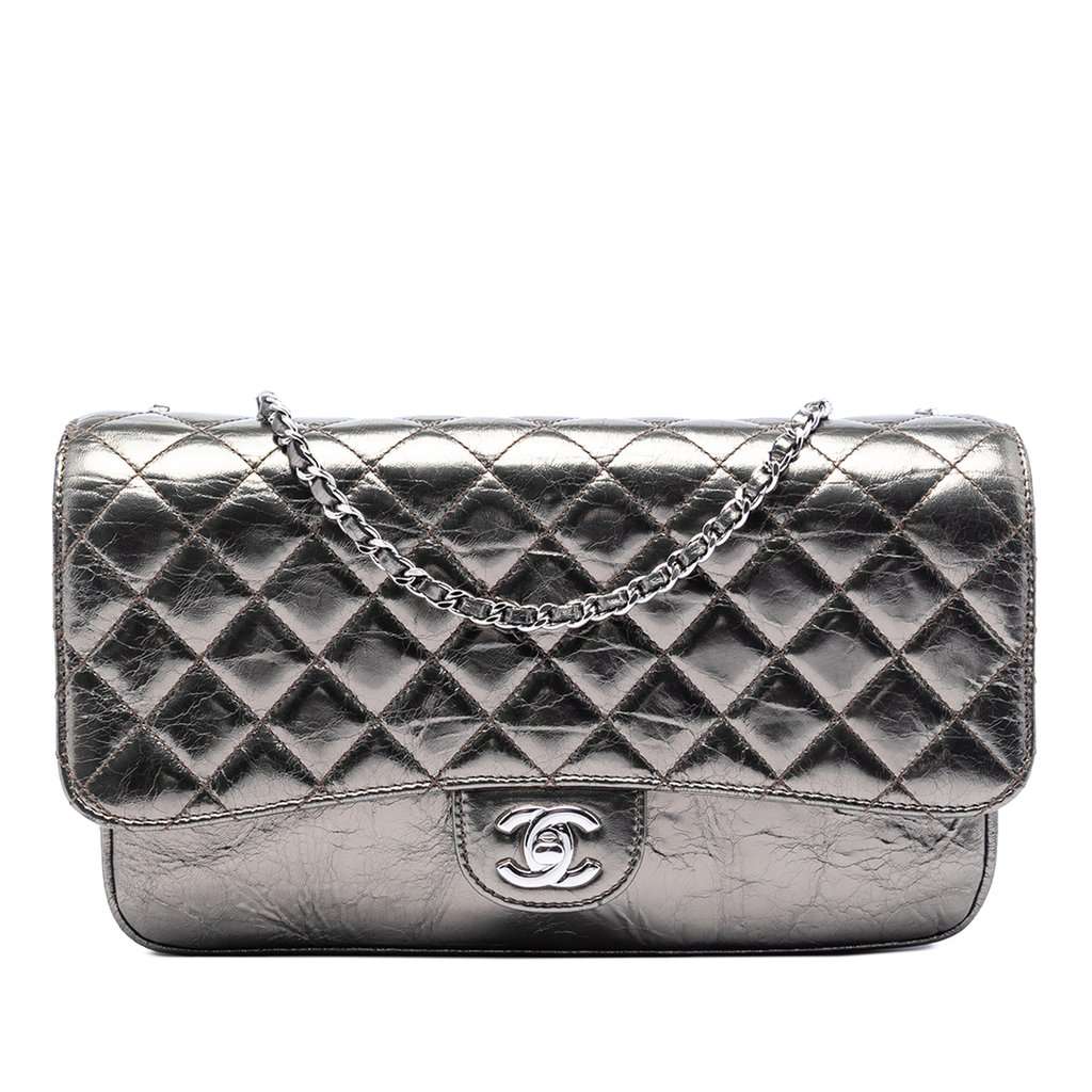 Chanel Medium Metallic Crackled Calfskin Clams Pocket Flap Silver Leather Very good condition - Front View