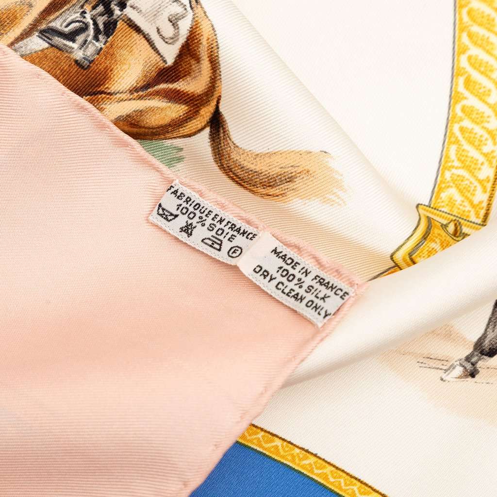 Hermès Ecole Francaise d Equitation Silk Scarf 90 White Very good condition - Inside View