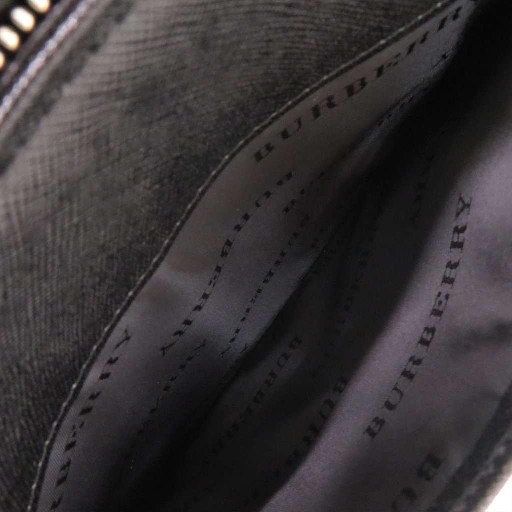 Burberry Leather Clutch Black Leather Very good condition - Box View