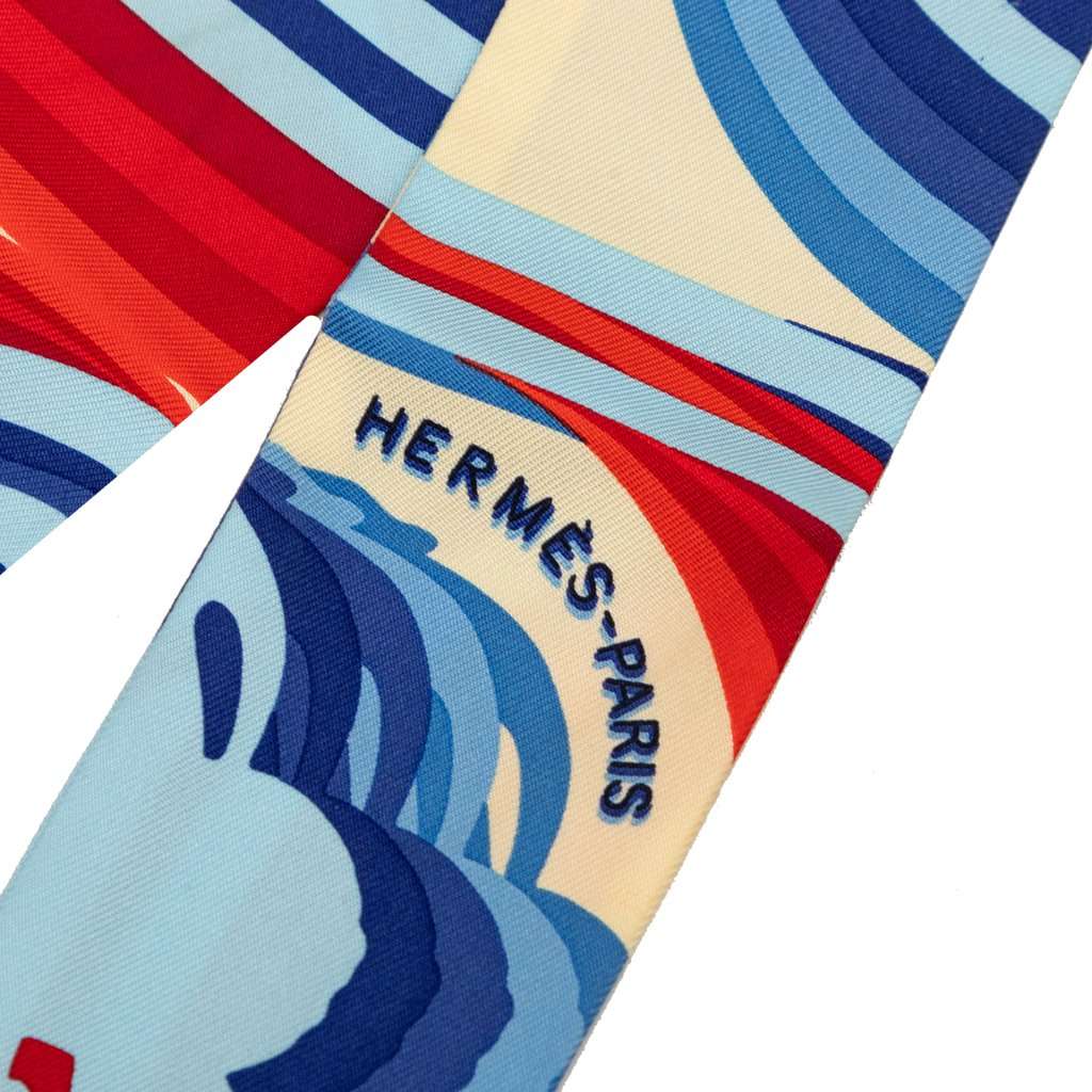 Hermès Brides de Gala Shadow Doll Silk Twilly Scarf Blue Very good condition - Model View