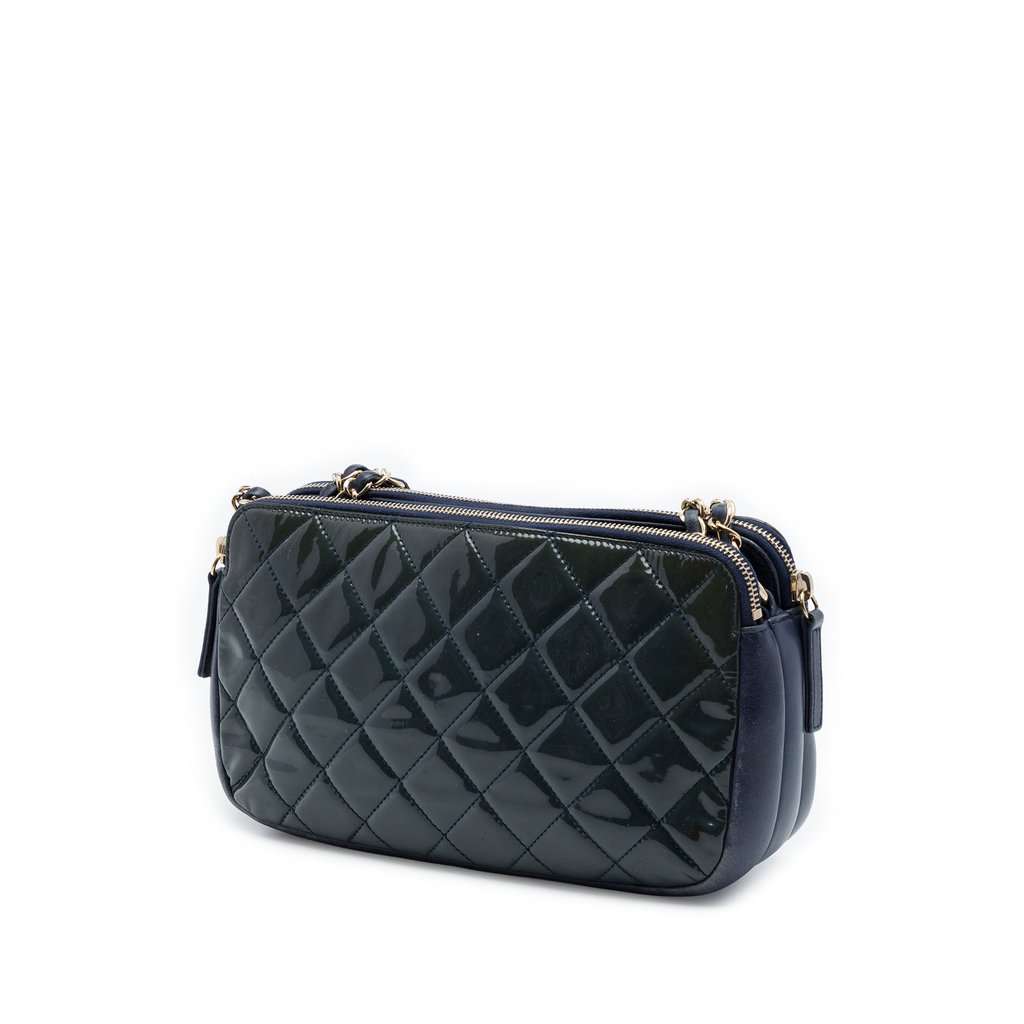 Chanel Quilted Patent CC Crown Double Zip Crossbody Blue Leather Very good condition - Back View
