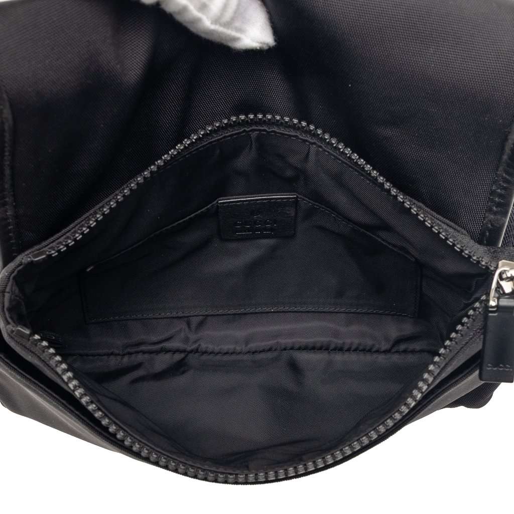 Gucci Nylon Interlocking G Web Belt Bag Black Very good condition - Model View