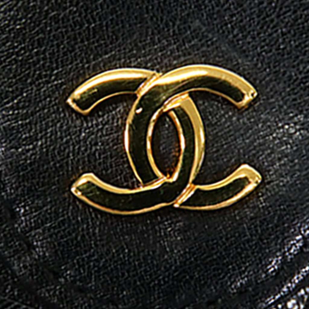 Chanel CC Quilted Lambskin Bifold Compact Wallet Black Leather Very good condition - Box View