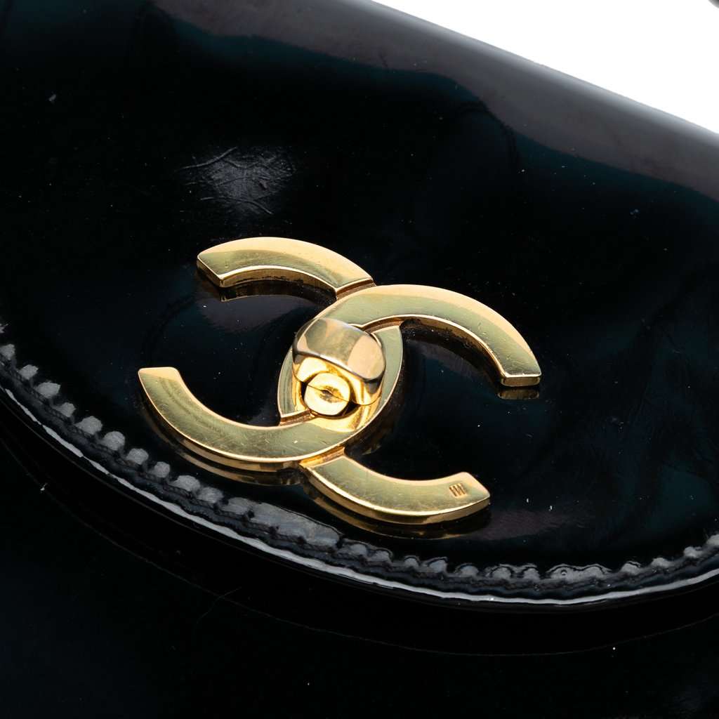 Chanel CC Patent Flap Crossbody Black Leather Very good - Box View