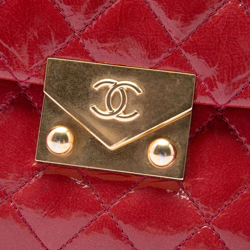 Chanel Quilted Patent Goatskin Pagoda Accordion Flap Red Leather Very good condition - Box View