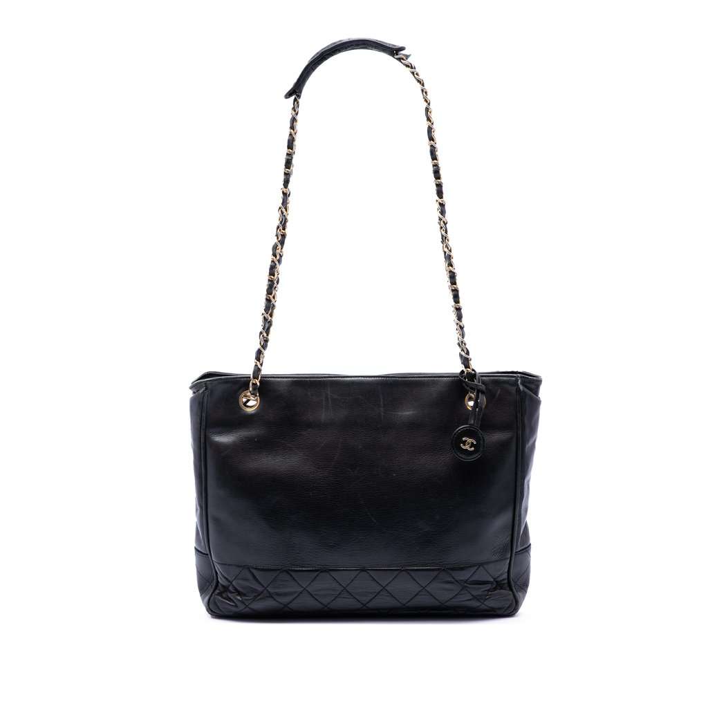 Chanel Quilted Lambskin Chain Tote Black Leather Very good condition - Front View