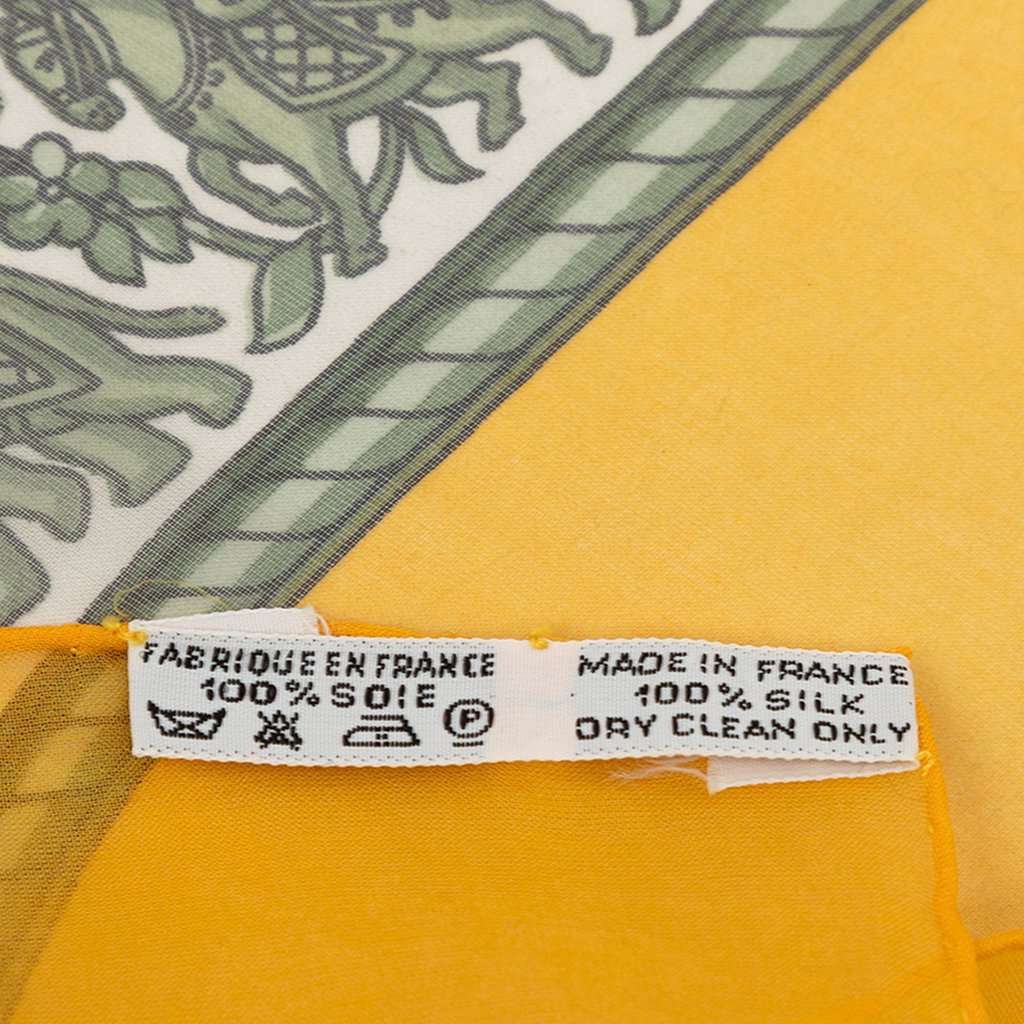 Hermès Chasse en Inde Silk Scarf 90 Yellow Very good - Inside View