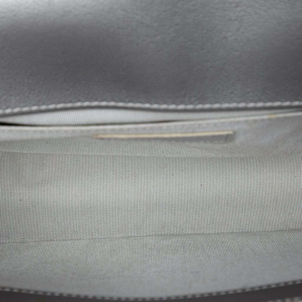 Chanel Old Medium Quilted Metallic Caviar Boy Flap Silver Leather Very good condition - Model View