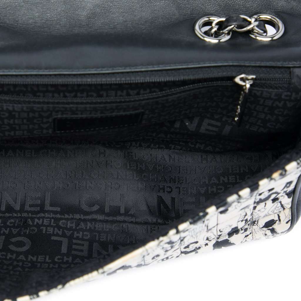 Chanel Silk and Lambskin Coco Mademoiselle Scarf Flap White Good condition - Model View