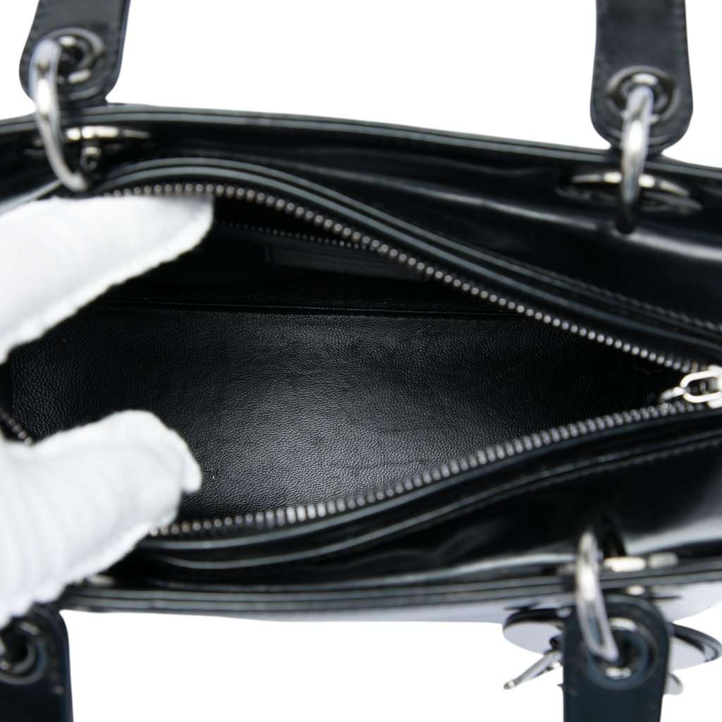 Dior Medium Patent Lady Dior Black Leather Very good condition - Model View