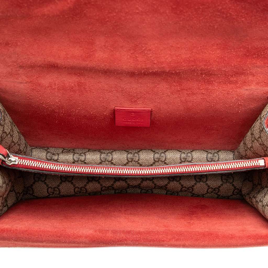 Gucci Medium GG Supreme Dionysus Shoulder Bag Beige Very good - Model View