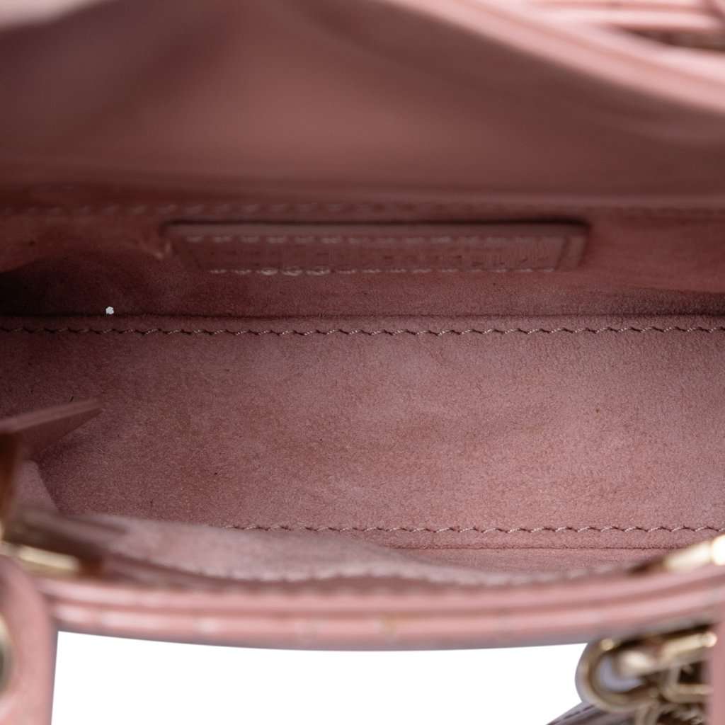 Dior Micro Patent Cannage Lady Dior Pink Leather Very good condition - Model View