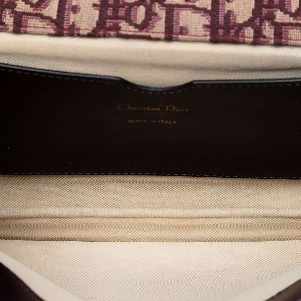 Dior Oblique Canvas Chain Crossbody Red Very good - Model View