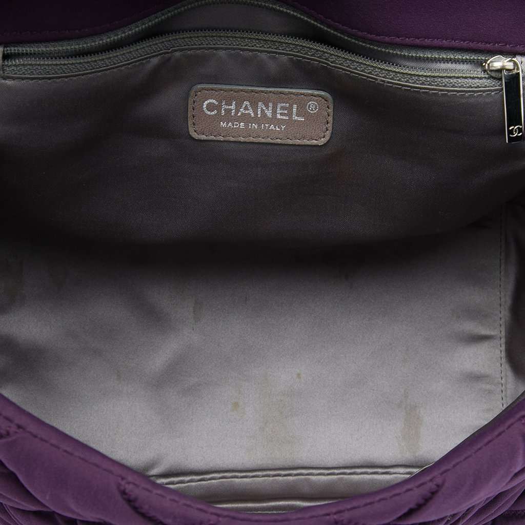 Chanel Nylon Bubble Quilt Accordion Chain Flap Purple Very good - Model View