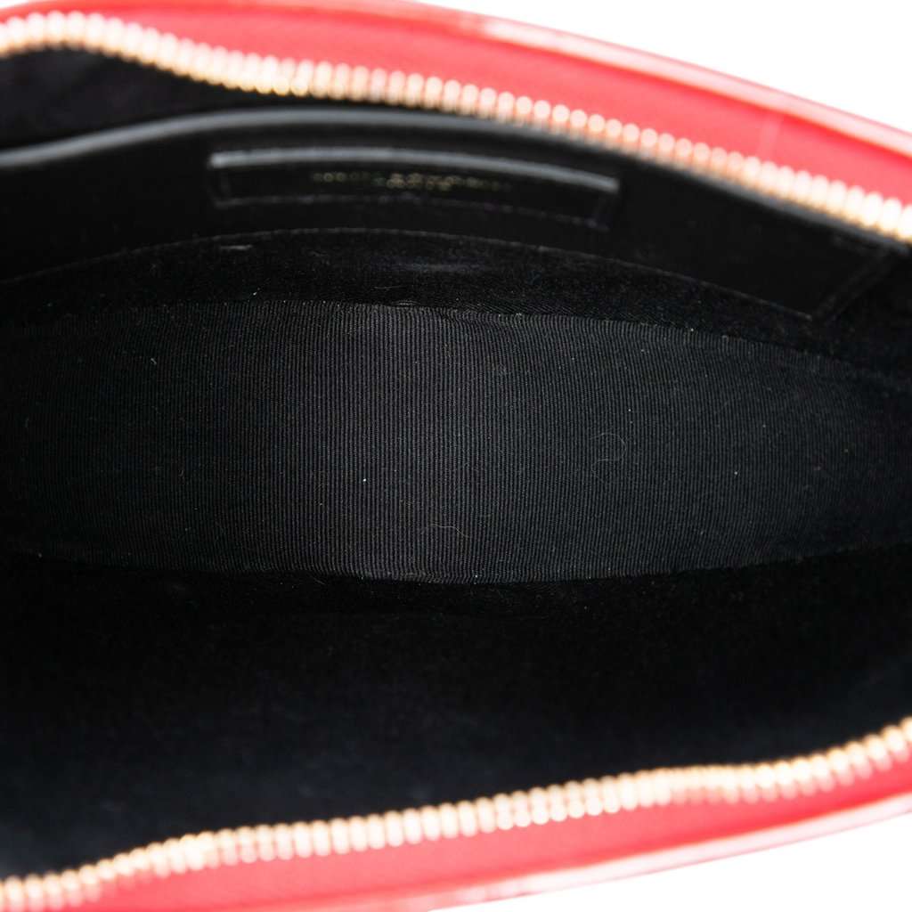 Saint Laurent Small Patent Sac Coeur Heart Crossbody Red Leather Very good - Model View