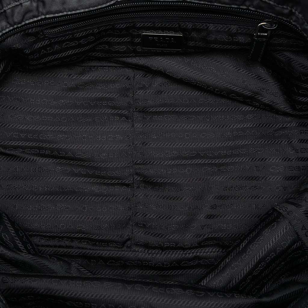 Prada Tessuto City and Jungle Print Tote Black Very good condition - Model View