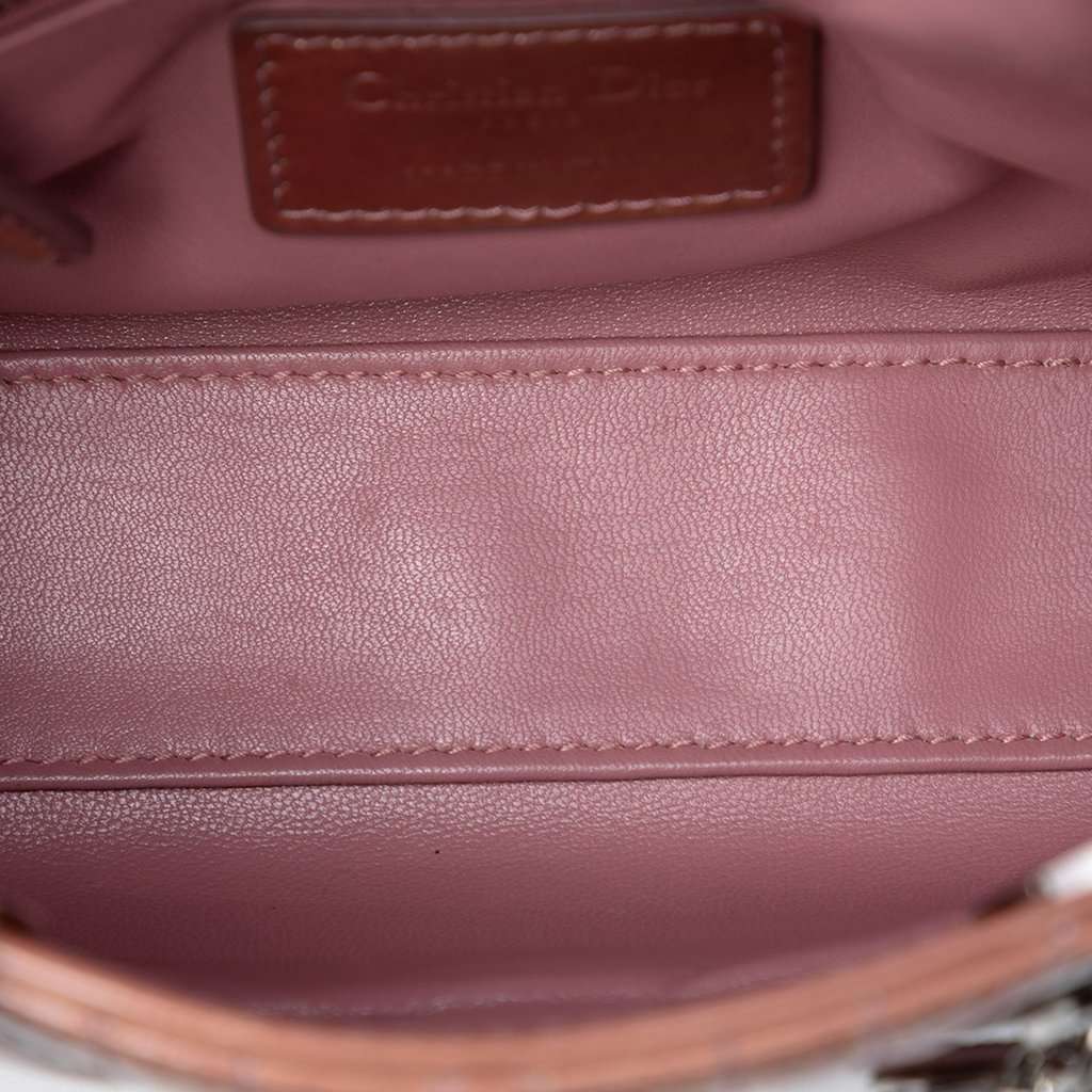 Dior Mini Iridescent Patent Cannage Lady Dior Pink Leather Very good condition - Model View