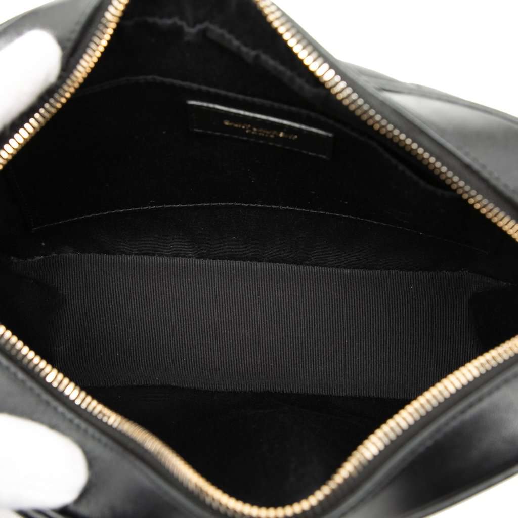 Saint Laurent Matelasse Leather Monogram Lou Camera Bag Black Leather Very good condition - Model View