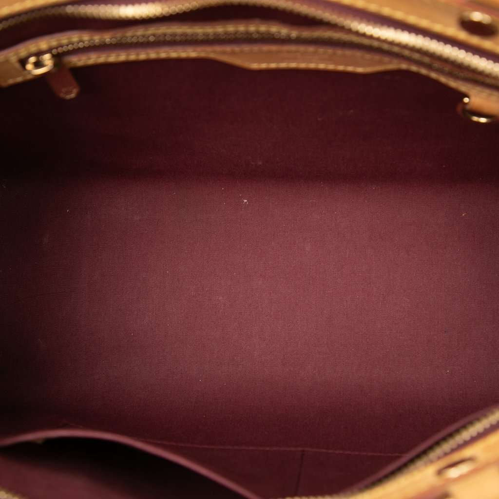 Louis Vuitton Monogram Vernis Brea MM Red Leather Very good condition - Model View