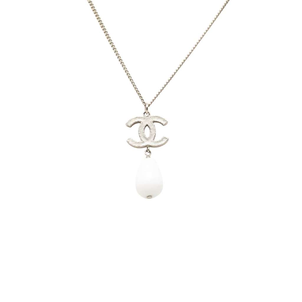 Chanel CC Brass Faux Pearl Pendant Necklace Silver Metal Very good - Front View