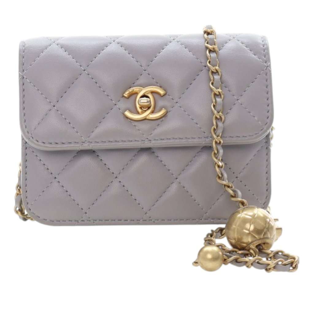 Chanel Mini Quilted Lambskin Pearl Crush Clutch with Chain Other Leather Very good condition - Front View