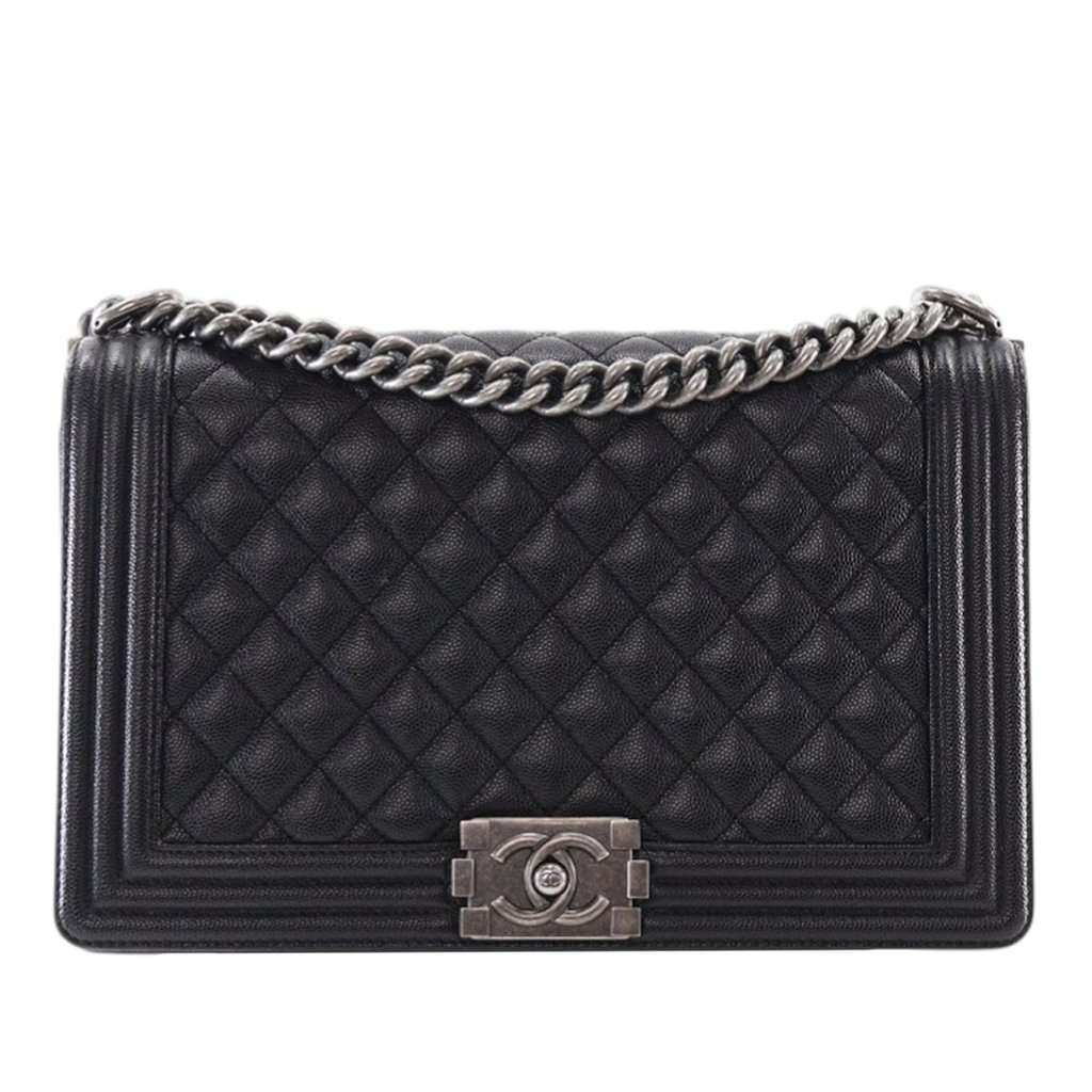 Chanel Medium Quilted Caviar Boy Flap Black Leather Very good condition - Front View