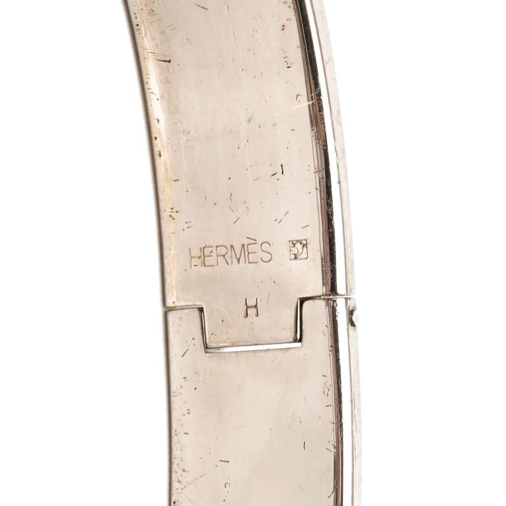 Hermès Narrow Enamel Clic H Bracelet PM Black Very good - Model View