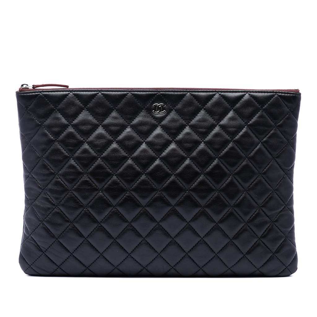 Chanel Large Quilted Lambskin O Case Clutch Black Leather Very good - Front View