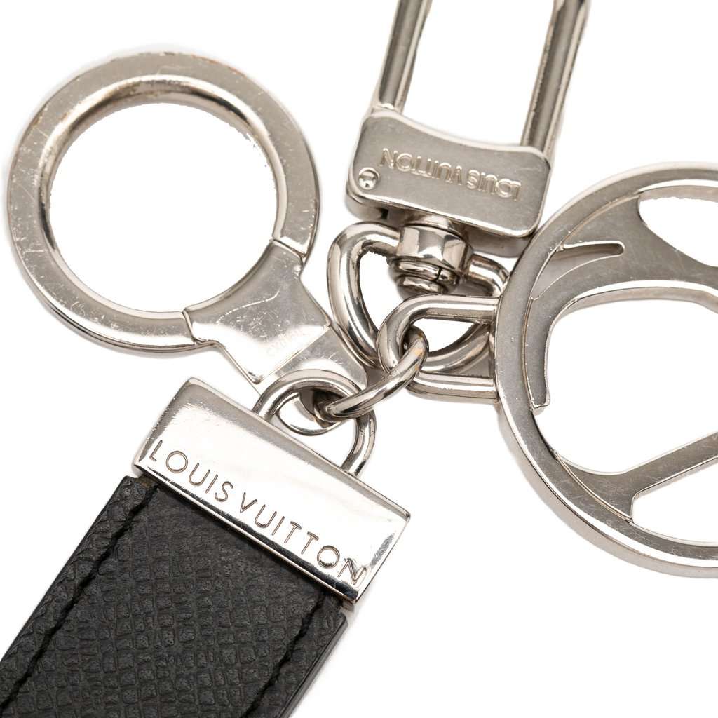Louis Vuitton Taiga Neo LV Club Bag Charm and Key Holder Black Leather Very good condition - Inside View