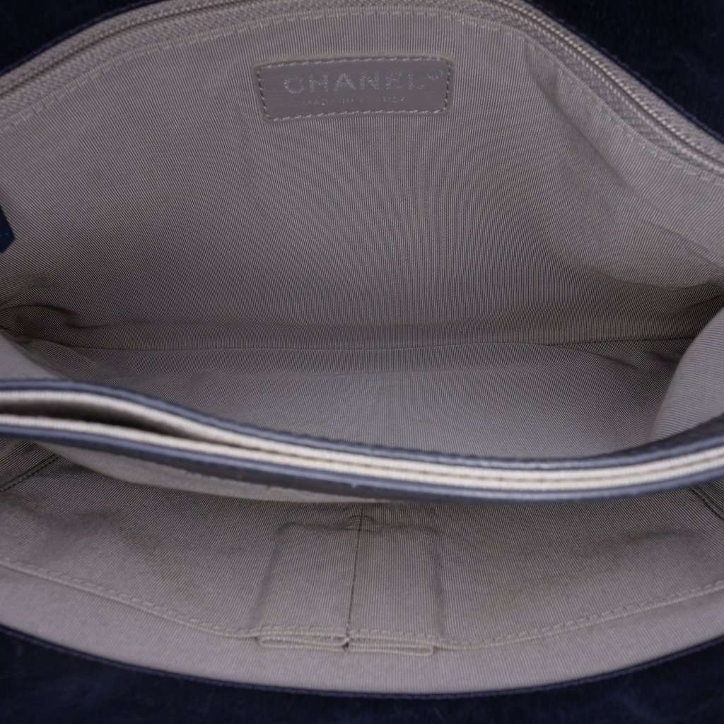 Chanel Large Vertical Quilted Lambskin Stitched Single Flap Blue Leather Very good - Model View