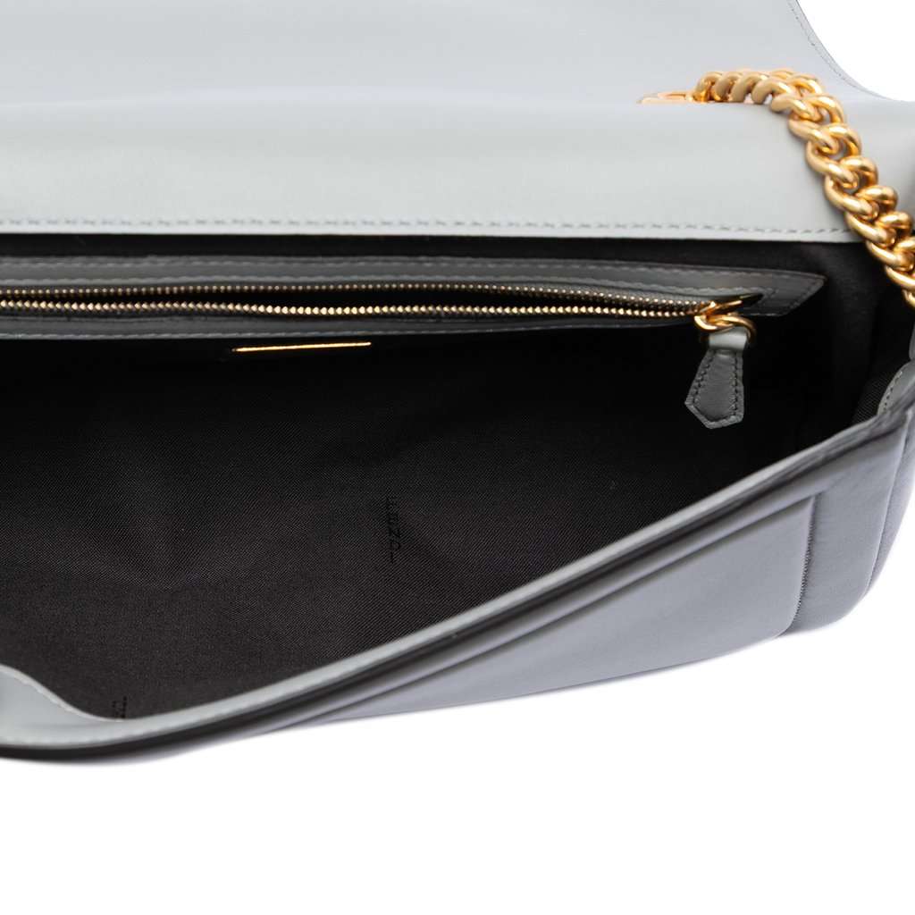 Fendi Leather Baguette Chain Midi Shoulder Bag Grey Leather Very good - Model View