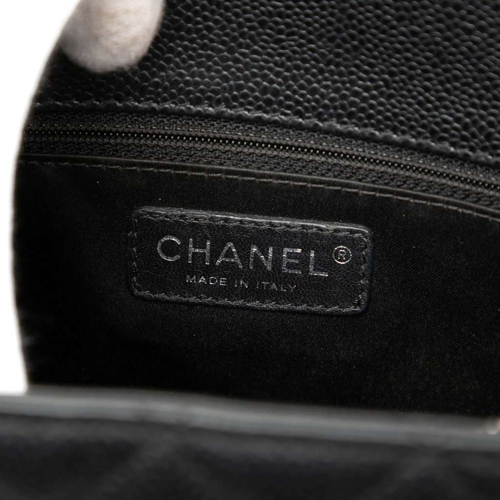 Chanel Caviar Grand Shopping Tote Black Leather Very good condition - Box View
