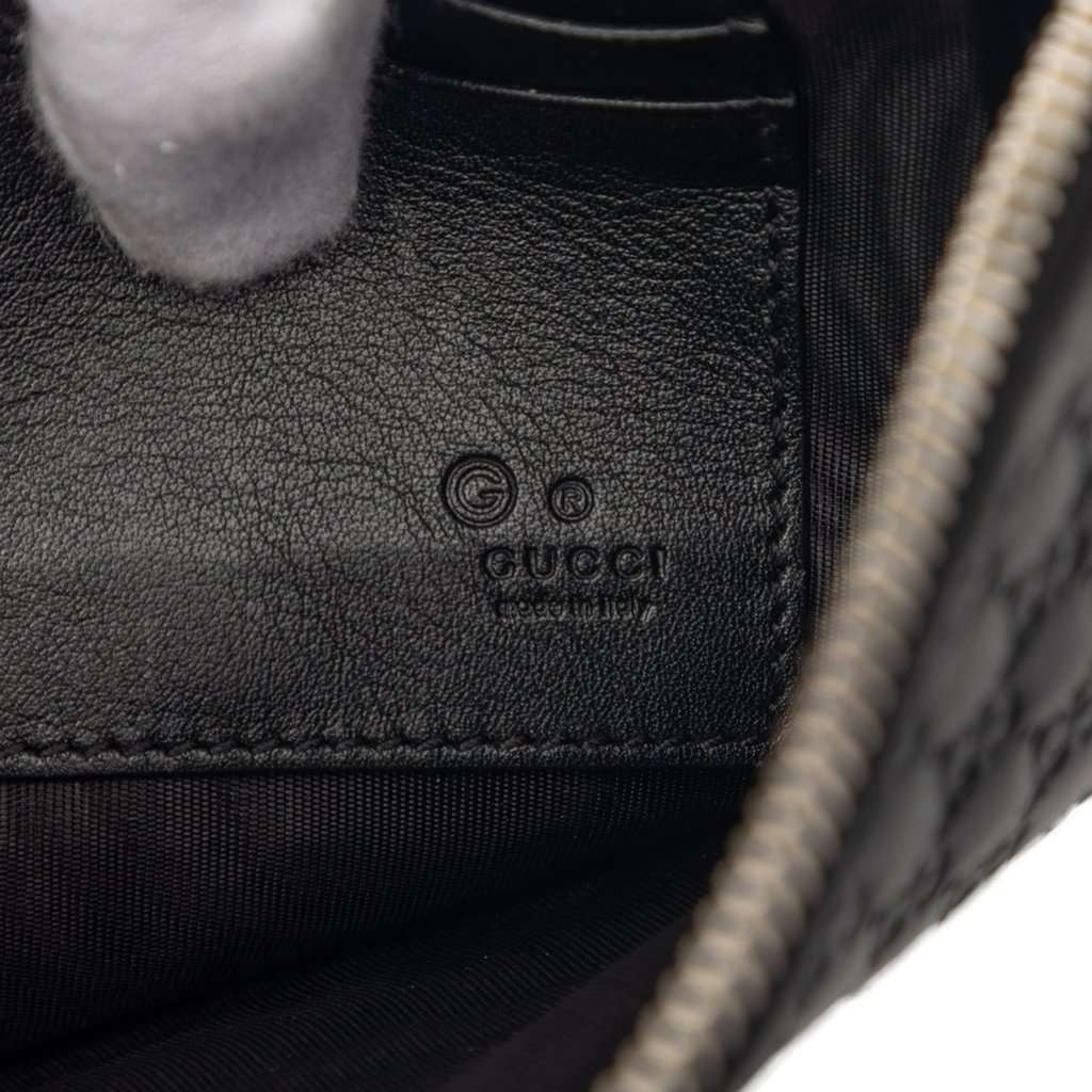 Gucci Microguccissima Clutch Black Leather Very good condition - Box View