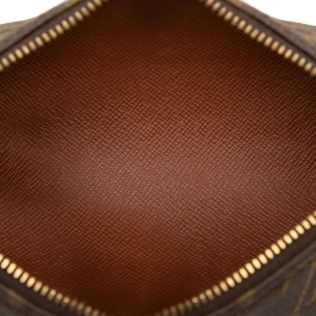 Louis Vuitton Monogram Papillon Pochette Brown Very good condition - Model View