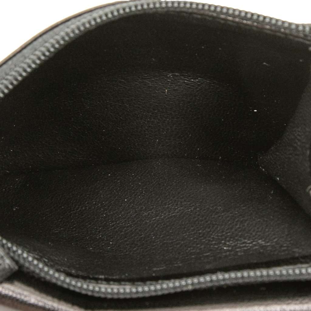 Gucci Calfskin Metal Clasp Bifold Small Wallet Black Leather Very good condition - Model View