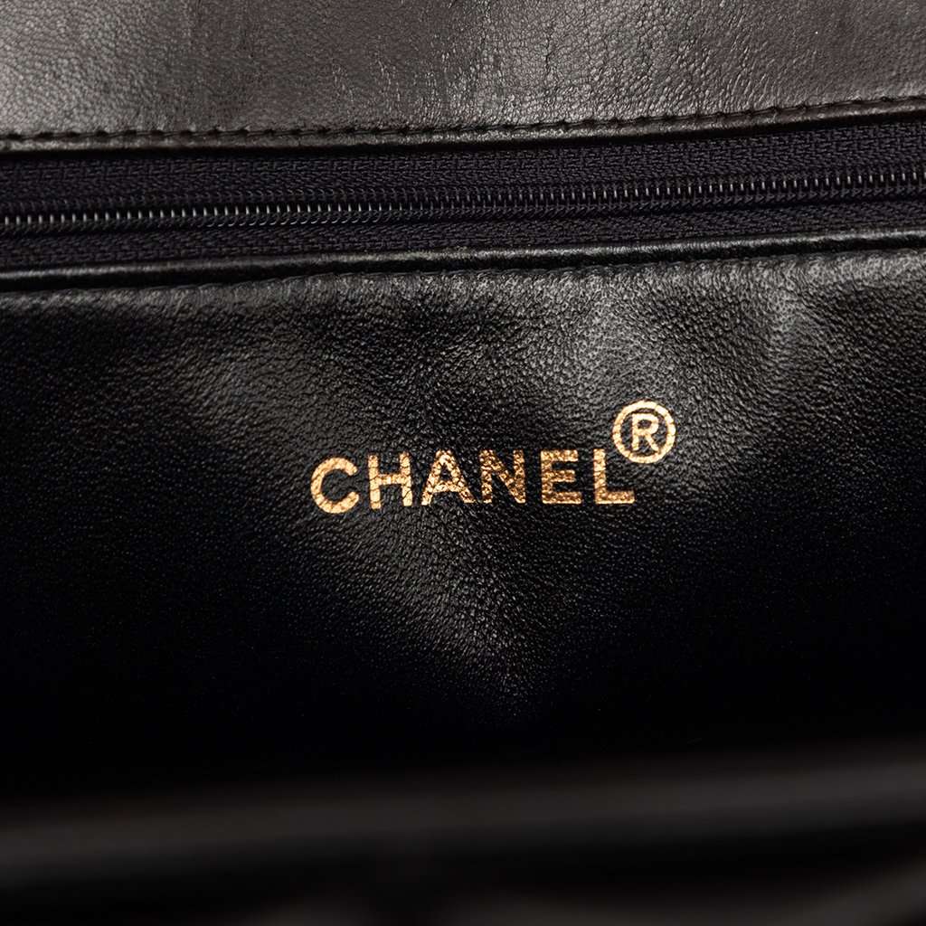Chanel Grand CC Patent Timeless Shopping Tote Black Leather Very good condition - Box View